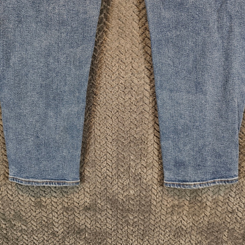 American Eagle Womens High Rise Mom‎ Jeans Medium Wash Blue Stretch Denim Size 8 - Picture 8 of 11